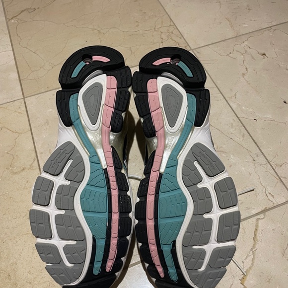 Adidas Supernova Sequence Sneaker - Picture 7 of 7